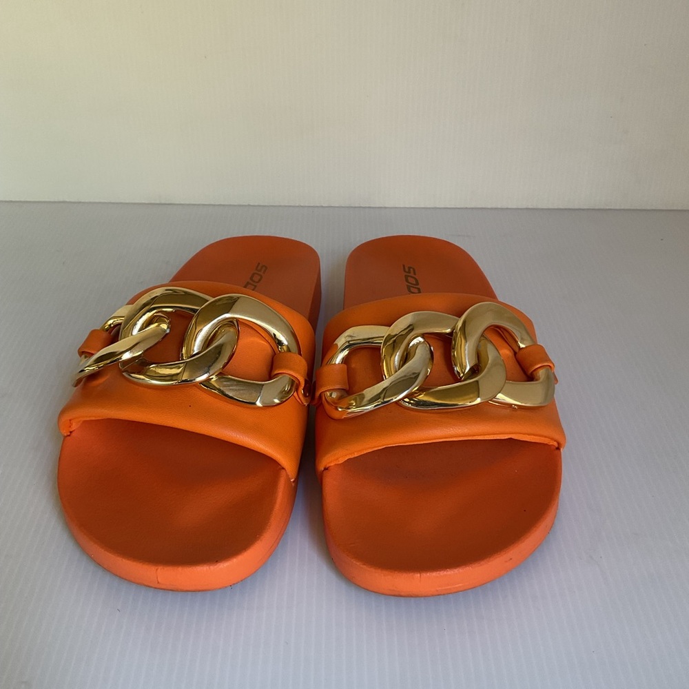 SODA Orange Slide Sandals with Gold Chain Women’s Size 6 - Picture 3 of 7